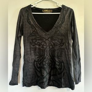 Long sleeve black/bronze top.